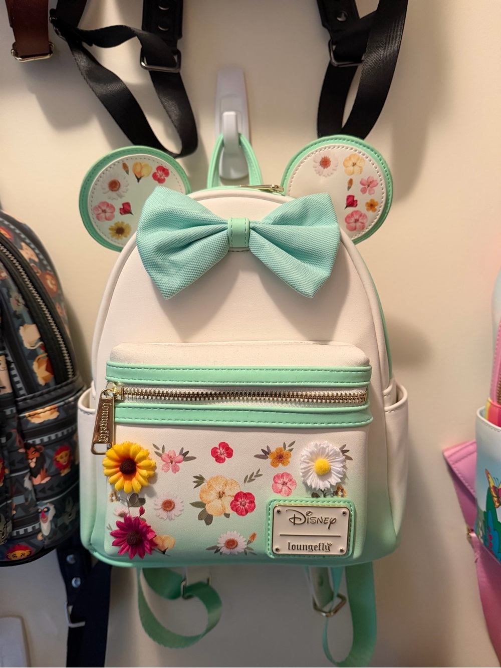 Minnie Mouse Box Lunch Exclusive mini backpack